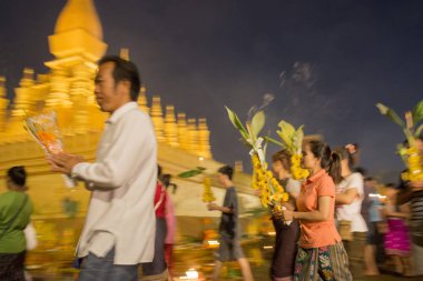 İnsanlara Pha o Luang Festivali