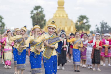  İnsanlara Pha o Luang Festivali 