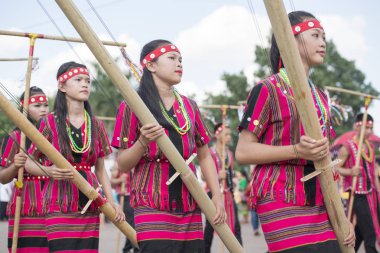  İnsanlara Pha o Luang Festivali 