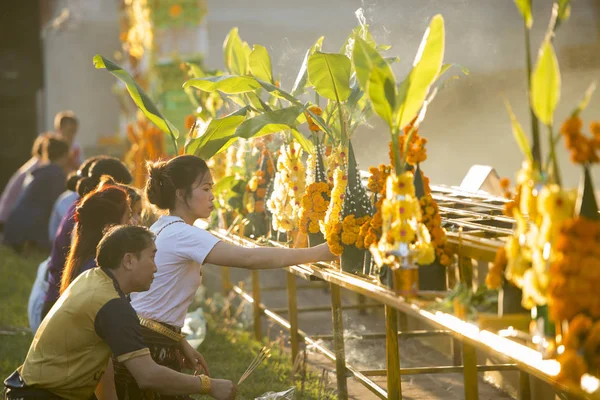 La gente al Festival Pha That Luang — Foto Stock