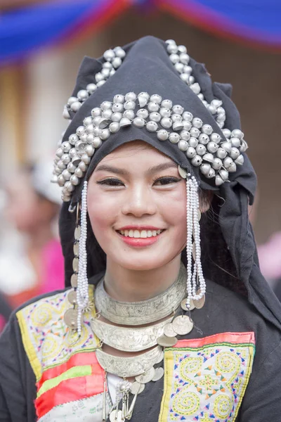 Mensen op de Pha die Luang-Festival — Stockfoto