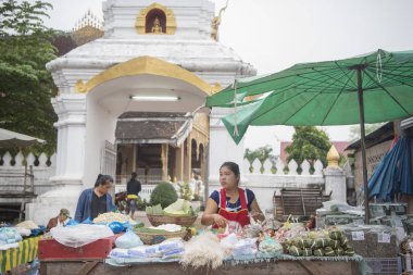Gıda pazarının Luang Prabang şehir