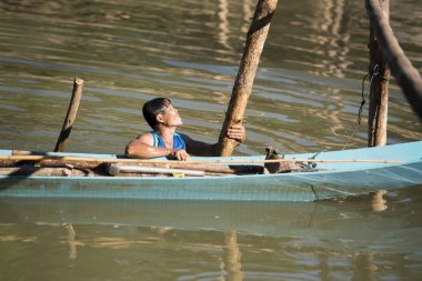 Nam Han Nehri bambu köprü inşaatı