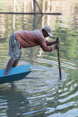 Nam Han Nehri bambu köprü inşaatı