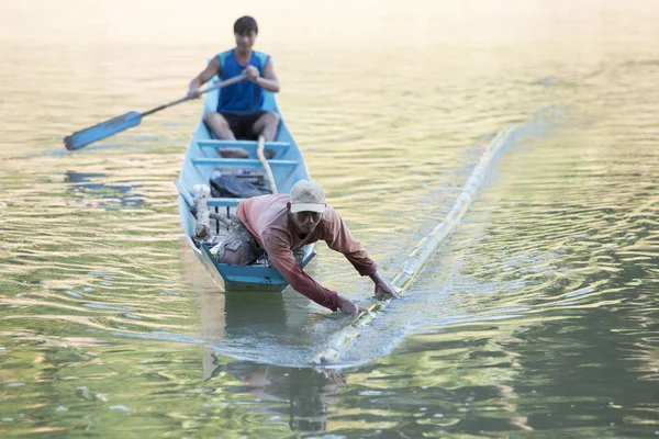 Nam Han Nehri bambu köprü inşaatı