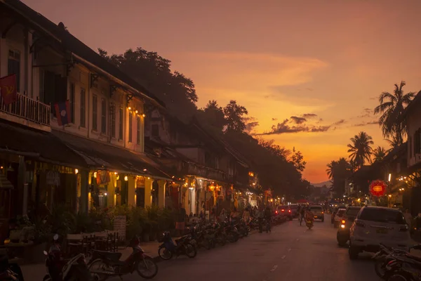 Sisavangvong yol Luang Prabang şehir — Stok fotoğraf