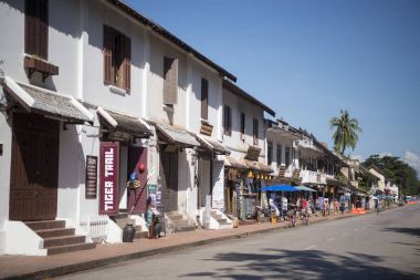 Sisavangvong yol Luang Prabang şehir