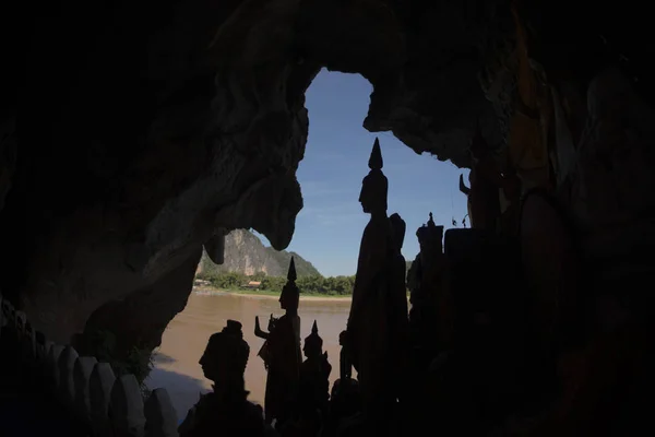 Figuras buddha na Caverna do Buda — Fotografia de Stock