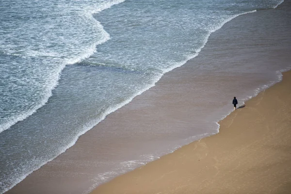 在葡萄牙阿尔加维兹村海滩 — 图库照片