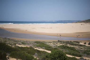 Cosat Vicentina Amado Beach ile sahilde 