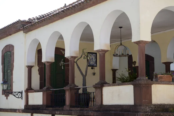 Palacio en el casco antiguo de Silves en Portugal — Foto de Stock