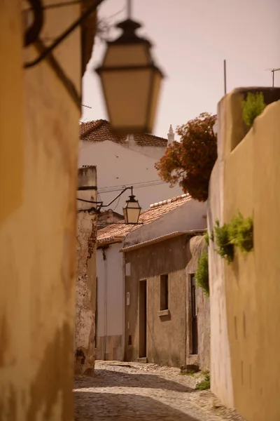 En gränd i den gamla staden Silves i Portugal — Stockfoto