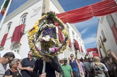 Paskalya alayı Festa das Tochas Flores Portekiz