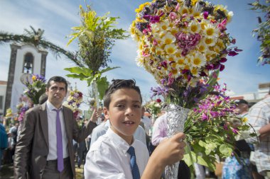 Paskalya alayı Festa das Tochas Flores Portekiz