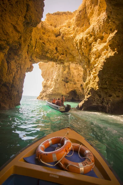 A landscape at the rocks of Ponta da Piedade in Portugal — Stock Photo, Image