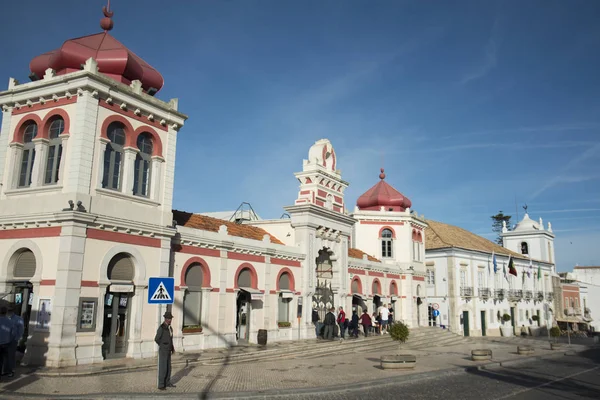 ポルトガルの Loule 古い町でエリアのセールス スタッフ — ストック写真