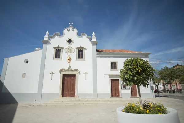 La iglesia Igreja sao Francisco en la ciudad de Loule — Foto de Stock