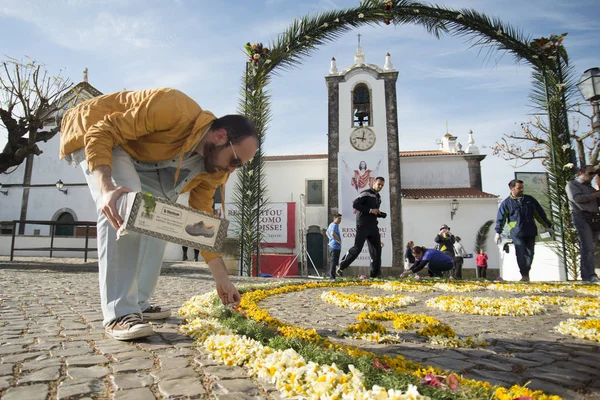 Paskalya alayı Festa das Tochas Flores Portekiz