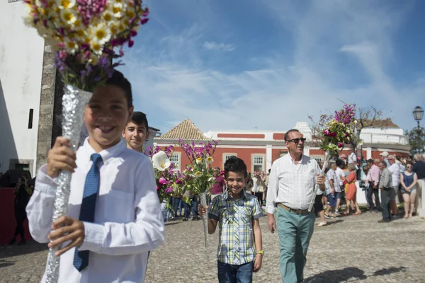 Påsk procession Festa das Tochas Flores i Portugal — Stockfoto