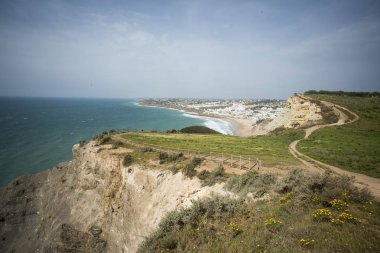 sahile kayalıklarla, Portekiz Atlantik Okyanusu ile