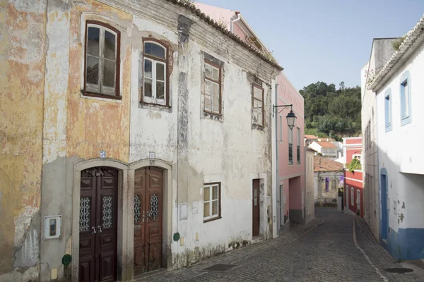 Ένα δρομάκι με την παλιά πόλη του Monchique στην Πορτογαλία — Φωτογραφία Αρχείου
