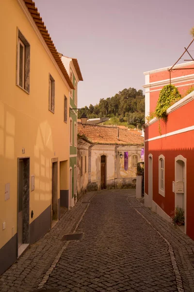 오래 된 도시의 몬 시 크 포르투갈에서에 골목 — 스톡 사진
