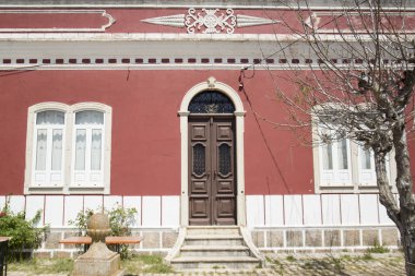 Eski Town of Silves Portekiz'de bir sokakta 