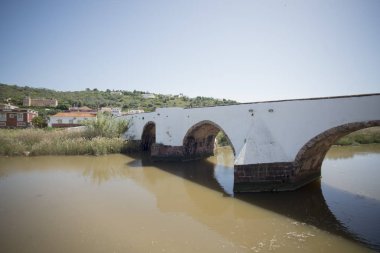 Eski Town of Silves Portekiz Bridge'de