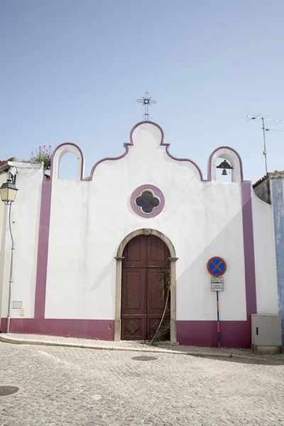 Église dans la vieille ville de Monchique au Portugal — Photo