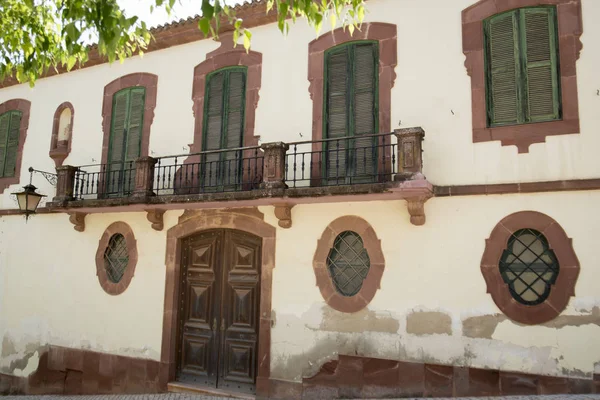 Palacio en el casco antiguo de Silves en Portugal — Foto de Stock