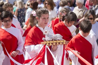 Paskalya alayı Festa das Tochas Flores Portekiz