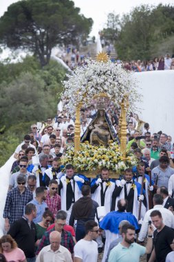 Paskalya alayı veya mae soberana Loule şehir içinde
