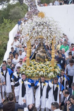 Paskalya alayı veya mae soberana Loule şehir içinde