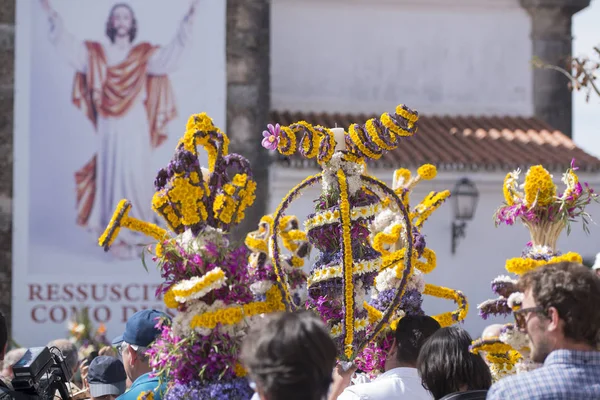 The easter procession Festa das Tochas Flores in Portugal — Stock Photo, Image