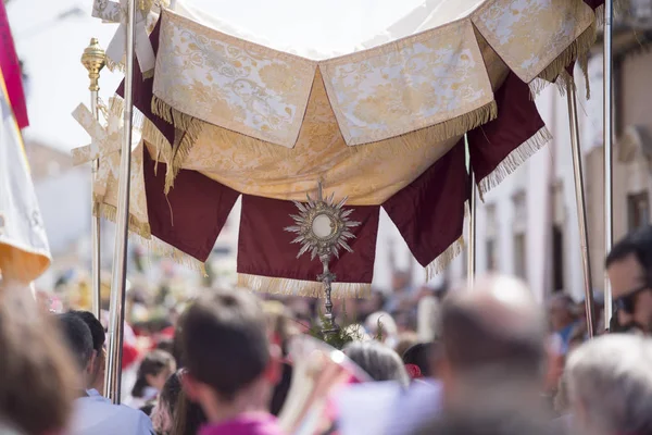 Paskalya alayı Festa das Tochas Flores Portekiz