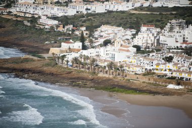 Portekiz Luz köyü ile plaj