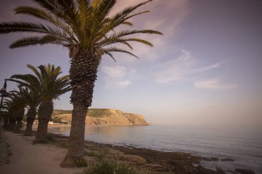 Luz Köyü Portekiz Algarve adlı kumsalda