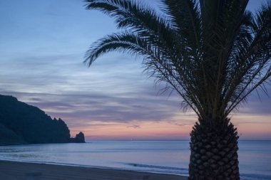 Luz Köyü Portekiz Algarve adlı kumsalda