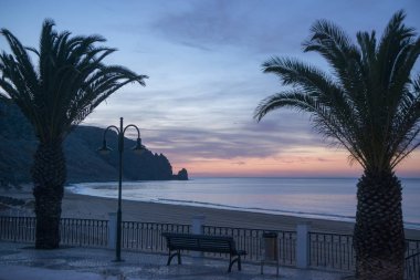 Luz Köyü Portekiz Algarve adlı kumsalda