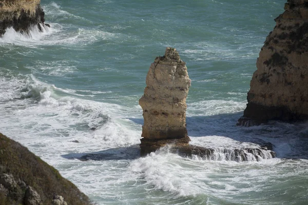 ポルトガルのポンタダピエダデの岩の風景 — ストック写真