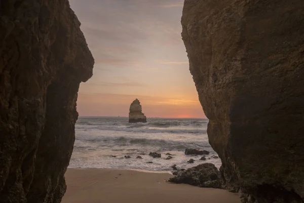 Krajina na skalách Ponta da Piedade v Portugalsku — Stock fotografie