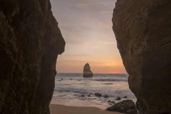 Krajina na skalách Ponta da Piedade v Portugalsku — Stock fotografie