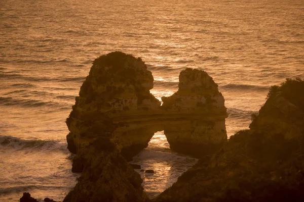 Krajina na skalách Ponta da Piedade v Portugalsku — Stock fotografie