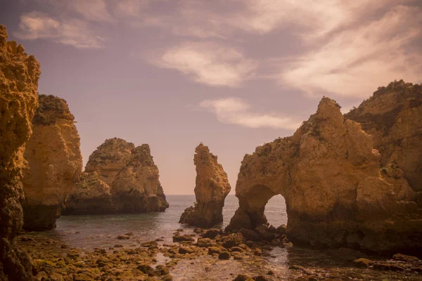 Krajina na skalách Ponta da Piedade v Portugalsku — Stock fotografie