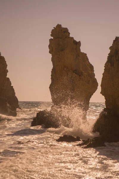 Krajina na skalách Ponta da Piedade v Portugalsku — Stock fotografie