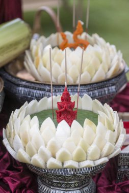 traditioal el Banglamphu Tayland Bangkok şehir Loy Krathong fenerler ve mumlar bir Pazar Santichaiparakan Park'ta yapılan. Tayland, Bangkok, Kasım, 2017.