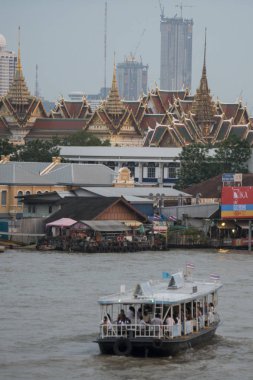 Kraliyet Sarayı ve Wat Phra Kaew chao phraya River Tayland Bangkok şehir. Tayland, Bangkok, Kasım, 2017.