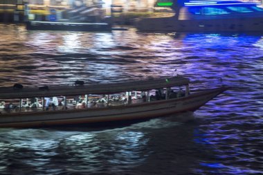 Tekne trafik Chao Phraya River Tayland Bangkok şehir. Tayland, Bangkok, Kasım, 2017.
