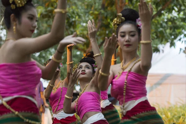 Tradicional Dança Tailandesa Festival Loy Krathong Forte Sumen Parque Santichaiparakan — Fotografia de Stock