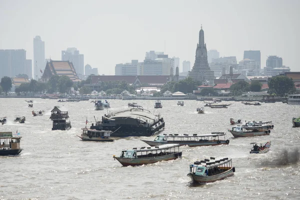 Trafic Łodzi Nad Rzeką Menam Bangkoku Tajlandii Tajlandia Bangkok Listopada — Zdjęcie stockowe